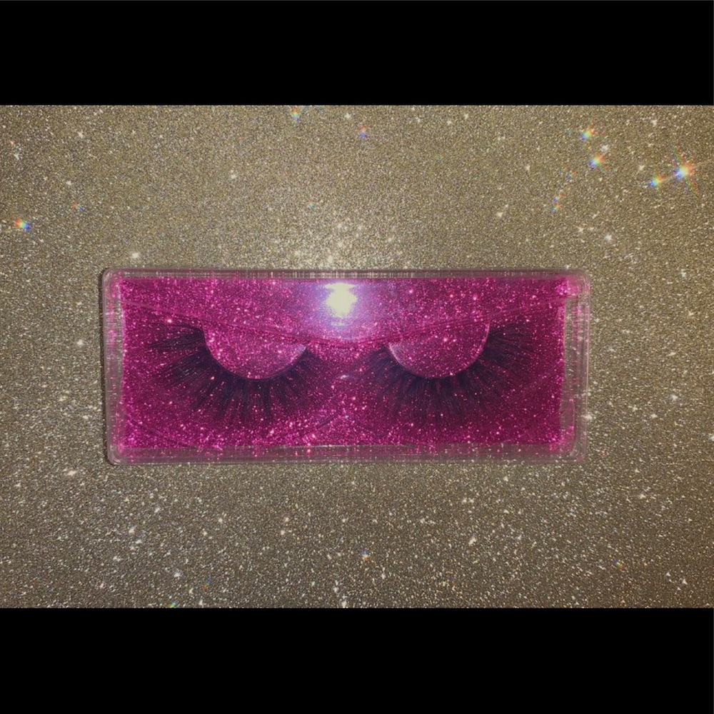 Dangerous 3D mink lashes